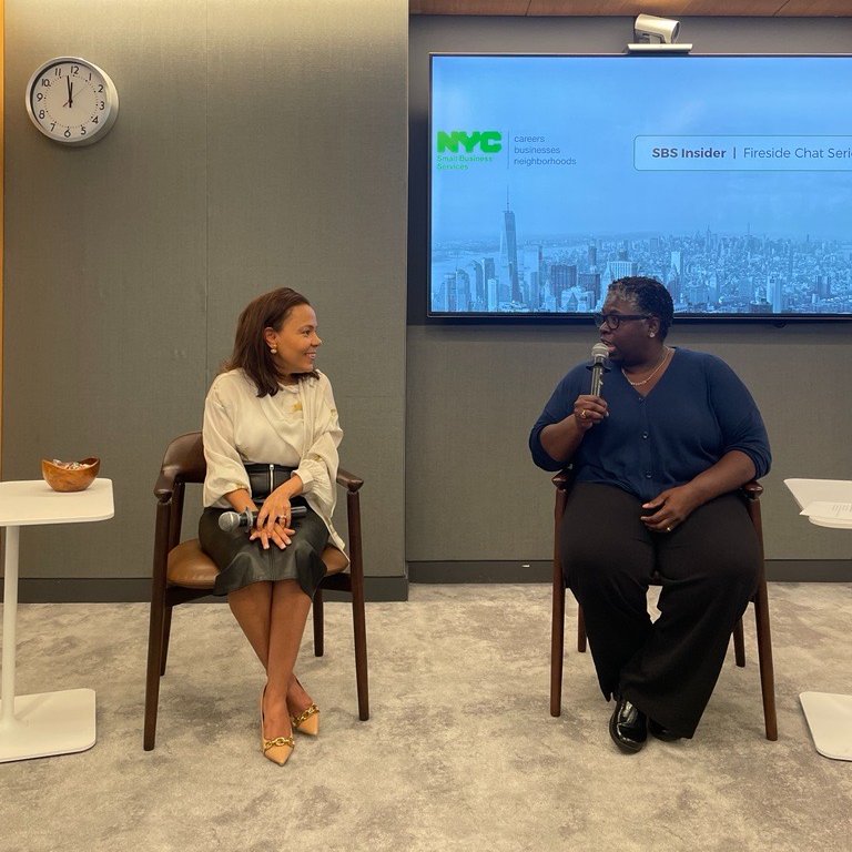 NYC_SBS's tweet image. Deputy Mayor for Strategic Initiatives @AnaJAlmanzar
 joined our #HispanicHeritageMonth fireside chat. 🔥   

She spoke on her big move to NYC from the Dominican Republic, the opportunities she seized to #GetStuffDone, &amp;amp; her journey from non-profit ➡️ private ➡️ civil servant.