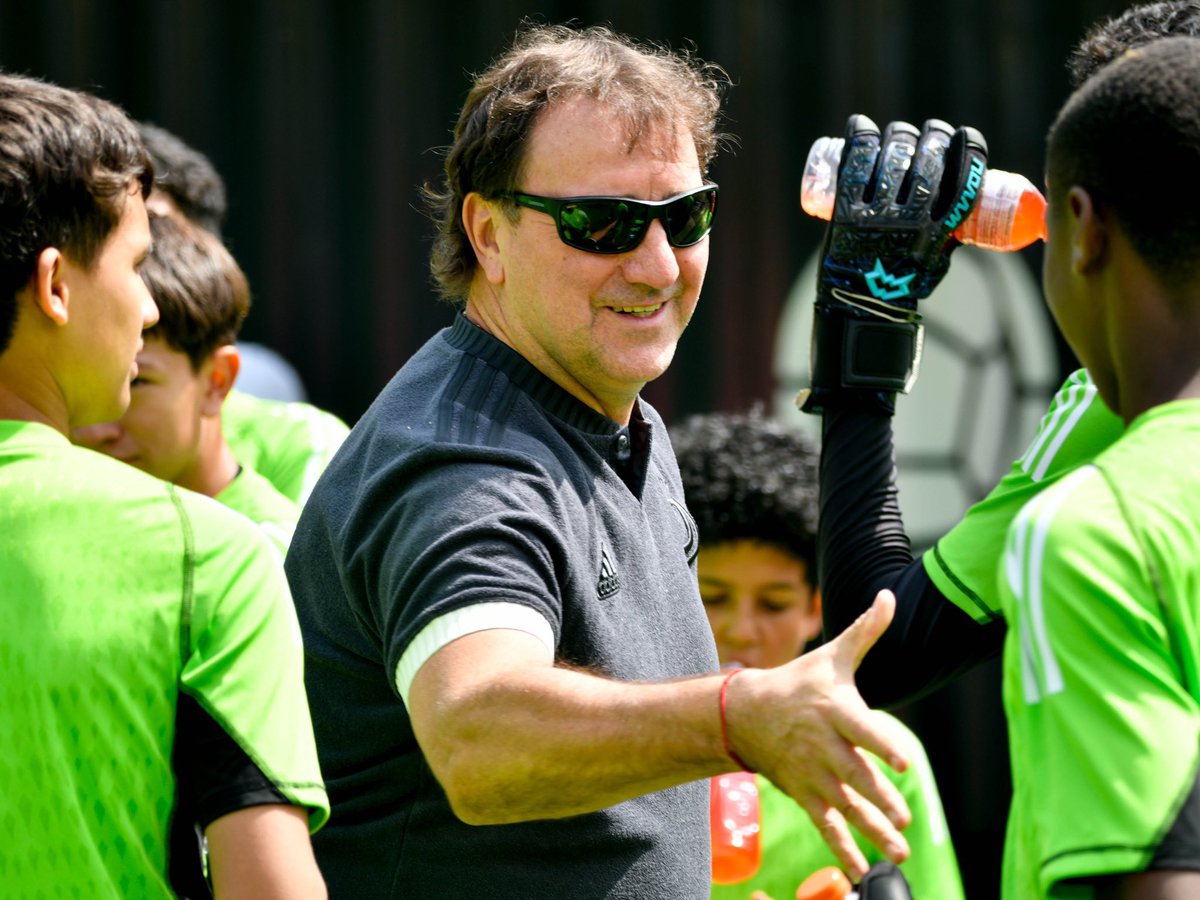 hey q más, todo firme q? cule pinta bacana