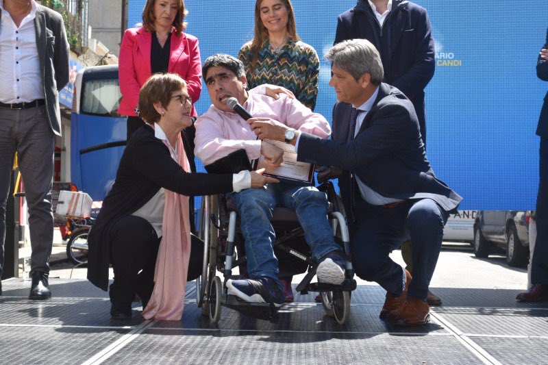 Hoy celebramos los 30 años del espacio CANDI de Sanidad Policial dedicado a la discapacidad. Felicitaciones a todos los usuarios y funcionarios que con profesionalismo y dedicación lo llevan adelante! <a href="/Veroperezpap/">Dra. Verónica Pérez Papadópulos</a> <a href="/pabloabdala66/">Pablo Abdala</a> <a href="/Ni_Martinelli/">Nicolas Martinelli</a> <a href="/LuisLacallePou/">Luis Lacalle Pou</a>