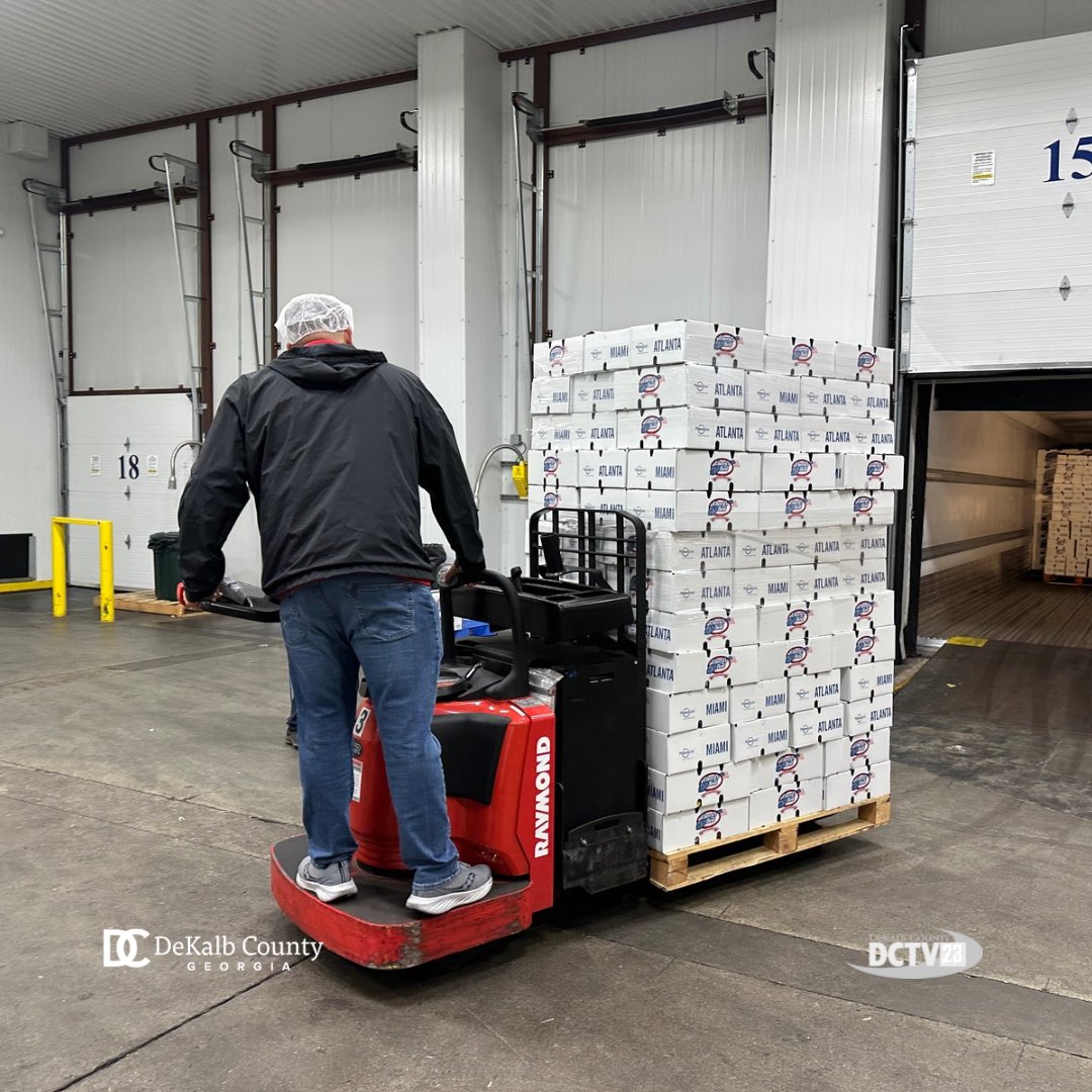 DeKalb County CEO Michael Thurmond and the DeKalb County Board of Commissioners are sending 5,000 boxes of food and emergency supplies to Augusta, Ga., to support the region’s Hurricane Helene recovery efforts.

Read More: dekalbcountyga.gov/news/dekalb-de…