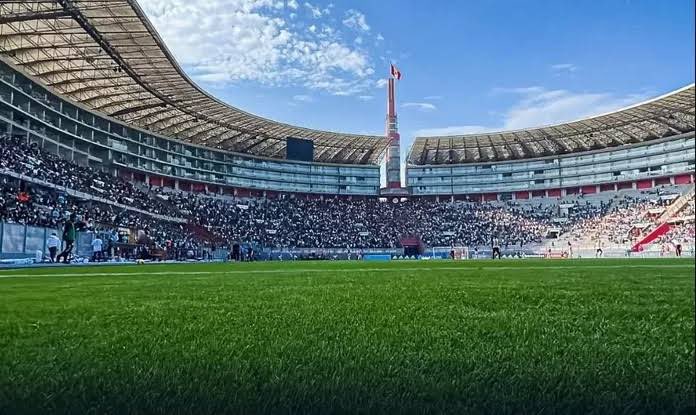 IPD informó a la FPF que la Selección Peruana no podrá enfrentar a Chile en el Estadio Nacional en Noviembre. Mediante documento, indicó que el estadio no estará disponible para el partido. FPF ya maneja la alternativa de que el duelo se juegue en el Monumental. <a href="/RPPDeportes/">Fútbol Como Cancha - Oficial</a>