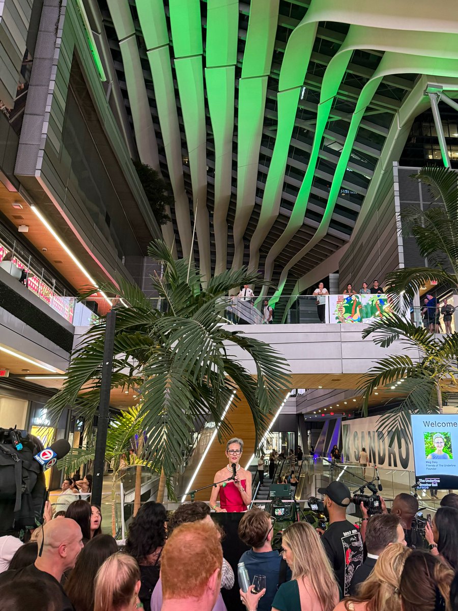 Kevin Ruiz (@kevin_a_ruiz) on Twitter photo Last weekend, Mayors & Commissioners from the <a href="/CityofMiami/">City of Miami</a> & <a href="/MiamiDadeCounty/">Miami-Dade County</a> , industry leaders, & other pillars of the community gathered to help raise $500K+ for <a href="/theunderlinemia/">The Underline</a> at their inaugural "Sneaker Ball."
Learn more about the 10-mile linear park & support here ➡️ Last weekend, Mayors & Commissioners from the <a href="/CityofMiami/">City of Miami</a> & <a href="/MiamiDadeCounty/">Miami-Dade County</a> , industry leaders, & other pillars of the community gathered to help raise $500K+ for <a href="/theunderlinemia/">The Underline</a> at their inaugural "Sneaker Ball."
Learn more about the 10-mile linear park & support here ➡️
