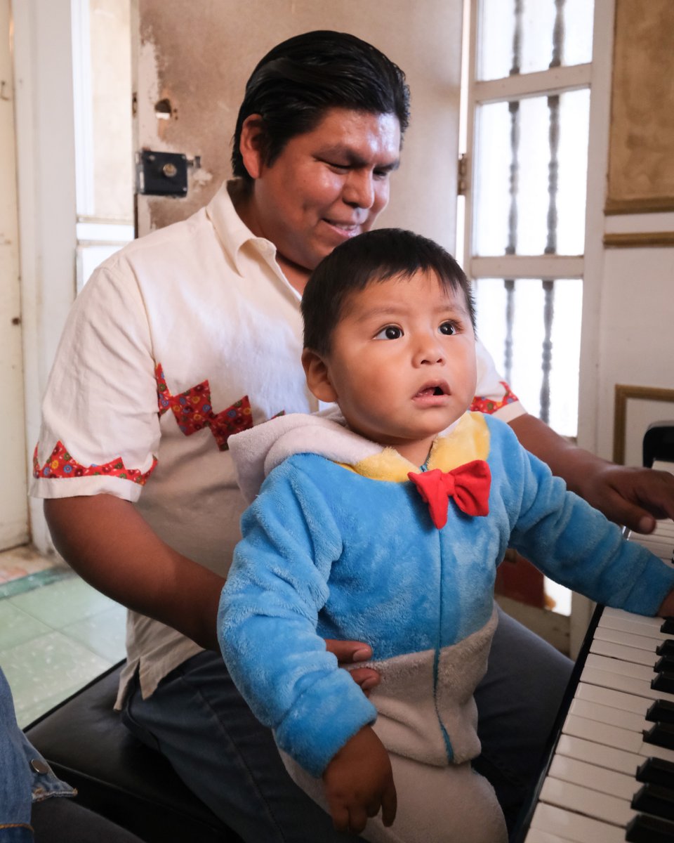 If you haven't watched the latest episode of #PatisMexicanTable in Chihuahua, jump in! You'll meet Romeyno Gutiérrez, the first world-famous Rarámuri pianist and the cutest Romeinito. Stream it: pbs.org/video/symphony… <a href="/TurismodeChih/">TurismodeChihuahua</a>