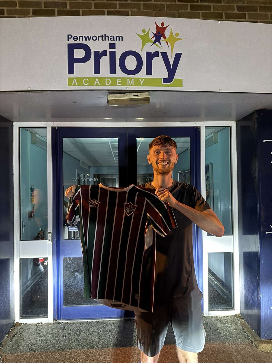 (C) FC Maradona Kebab (@fcmaradonakebab) on Twitter photo HERE WE GO✍🏻
FC Maradona Kebab are delighted to announce the signing of <a href="/ahughes9876/">aaron hughes</a> on a permanent transfer from Premier League side Net6AndChill
#UTK HERE WE GO✍🏻
FC Maradona Kebab are delighted to announce the signing of <a href="/ahughes9876/">aaron hughes</a> on a permanent transfer from Premier League side Net6AndChill
#UTK