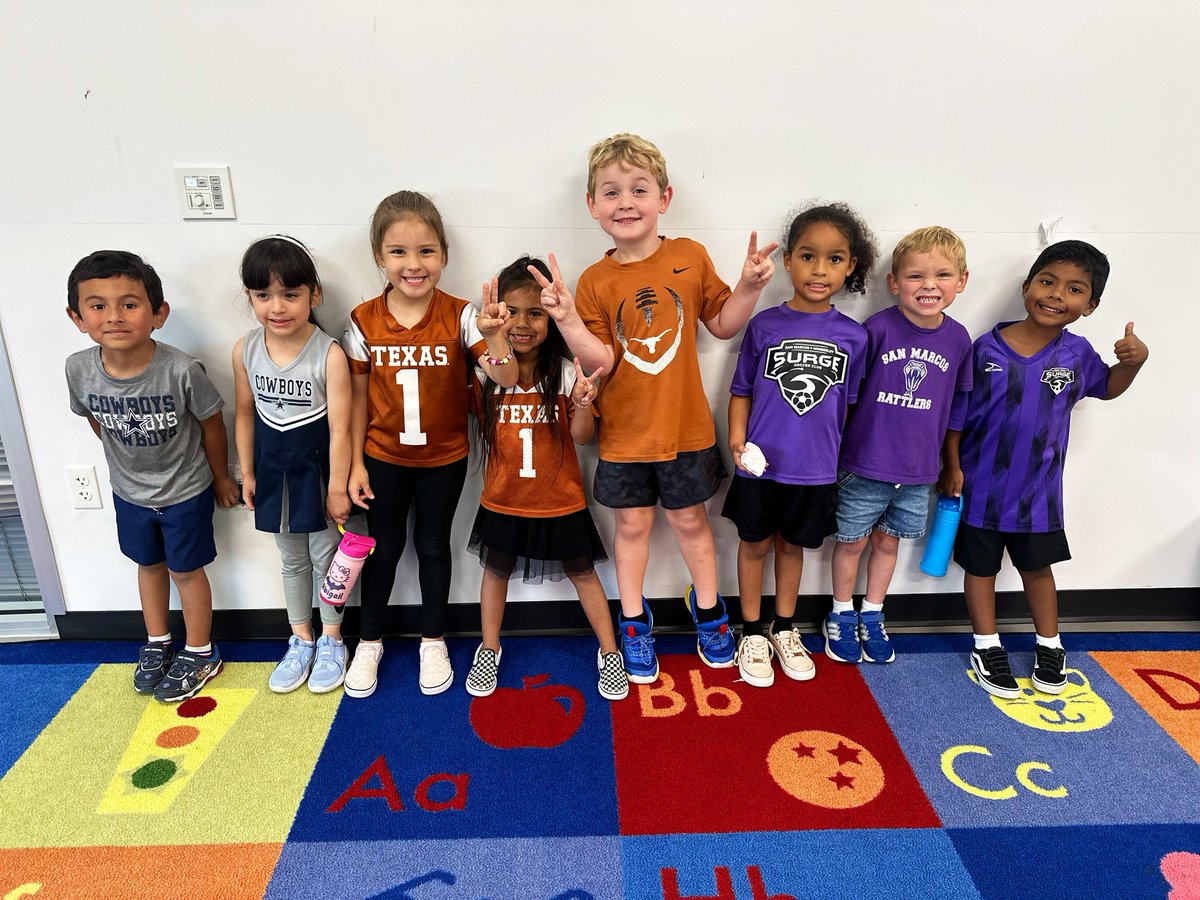 It was Sports Day for Homecoming Spirit Week &amp; we loved seeing our Knights rocking their favorite teams! 🏈⚽️⚾️🏀

#HOCO24 #TheKnightWay 💜🐍