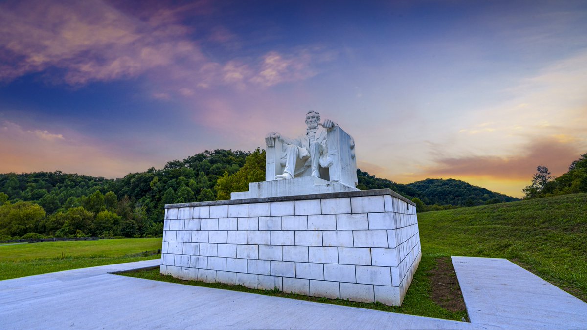 A Lincoln statue in eastern Kentucky, by <a href="/Phil_JKD/">Phil Paige</a>