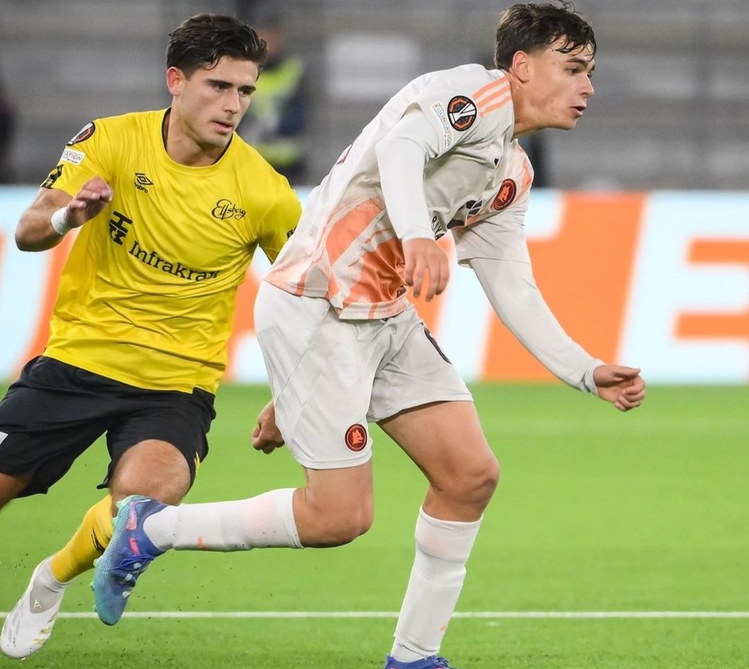 NCCALCIA's tweet photo. 🕛 FINE PARTITA‼️

#EuropaLeague 🇪🇺

🟡🟡 #Elfsborg 1-0 #Roma 🟡🔴

⚽ 44' #Baidoo (R) 🟡🟡

#ElfsborgRoma #NasceCresceCalcia https://t.co/Uc0G8D42gG