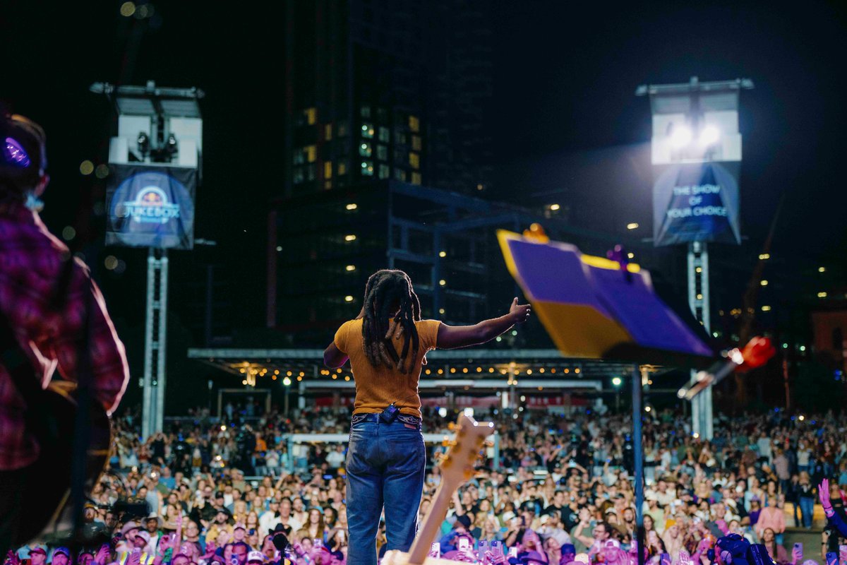 Red Bull Music (@redbullmusic) on Twitter photo the stars aligned at #RedBullJukebox last night in Nashville 🤩
Ascend Amphitheatre lit up with country’s biggest names and hottest rising stars at the unique, audience-curated event ⭐️
read more about the event 👉 win.gs/jukeboxrecap
🖋️: <a href="/LonnieLeeHood/">Lonnie Lee Hood</a> the stars aligned at #RedBullJukebox last night in Nashville 🤩
Ascend Amphitheatre lit up with country’s biggest names and hottest rising stars at the unique, audience-curated event ⭐️
read more about the event 👉 win.gs/jukeboxrecap
🖋️: <a href="/LonnieLeeHood/">Lonnie Lee Hood</a>