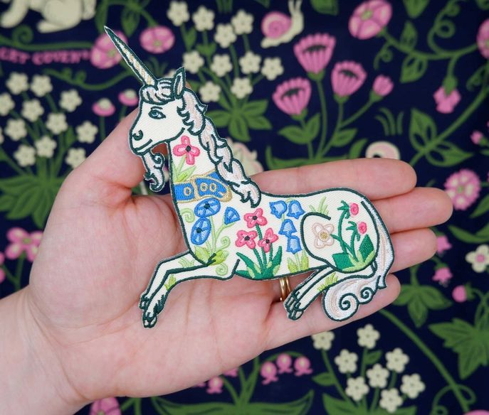 DaisyJonesShop's tweet photo. New and oh-so-fun to collect! Accessorize your life with these magical embroidered patches! Whether you're adding some witchy vibes to your jacket or customizing your favorite bag, these iron-on patches are the perfect way to make your look uniquely yours https://t.co/oZiVHtEICx https://t.co/Um5Zixcr8N