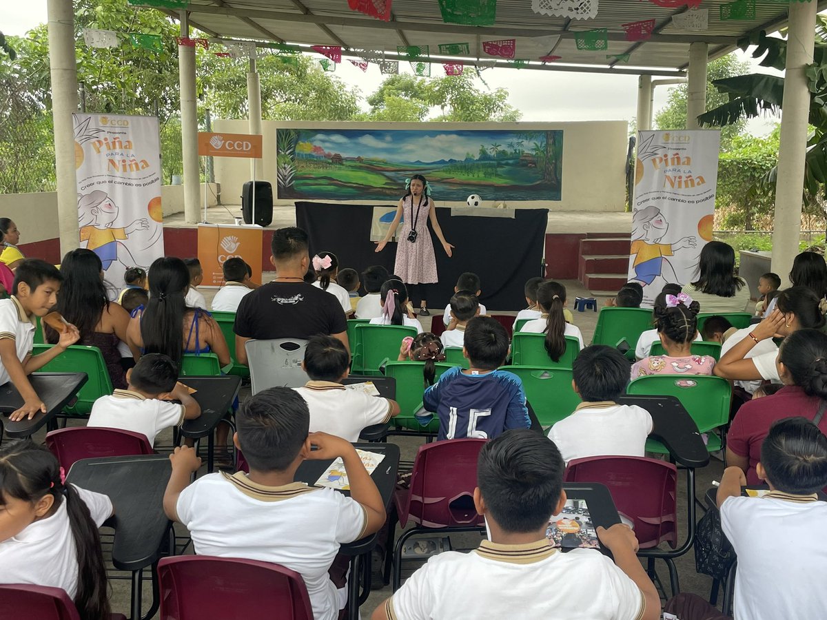CCD_AC_'s tweet photo. Felices de llevar la obra “Piña para la niña” a la escuela primaria indígena Álvaro Obregón para promover la #IgualdadDeGénero.

Que el arte fluya como río y a seguir llevando Inspiración para mejorar 💛💫🙏🏽

#ODS5 #ODS10 #ODS16 #Paz #NNA https://t.co/acDzENwVZZ
