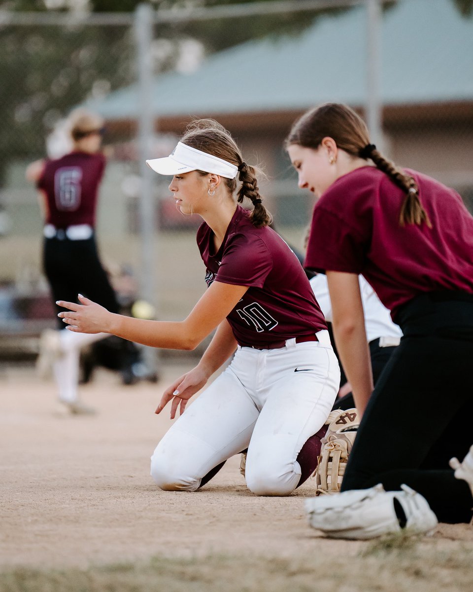 MASH__Softball's tweet photo. 🔒’d in. 

#MASHsoftball | #RaiseTheStandard https://t.co/jiOa6rkTeD