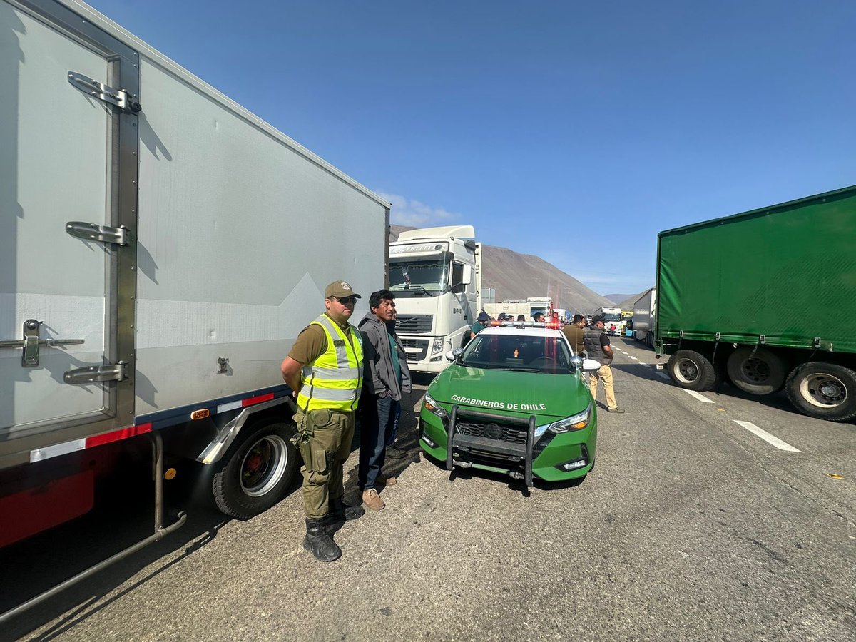 Carabineros Región de Tarapacá tweet media