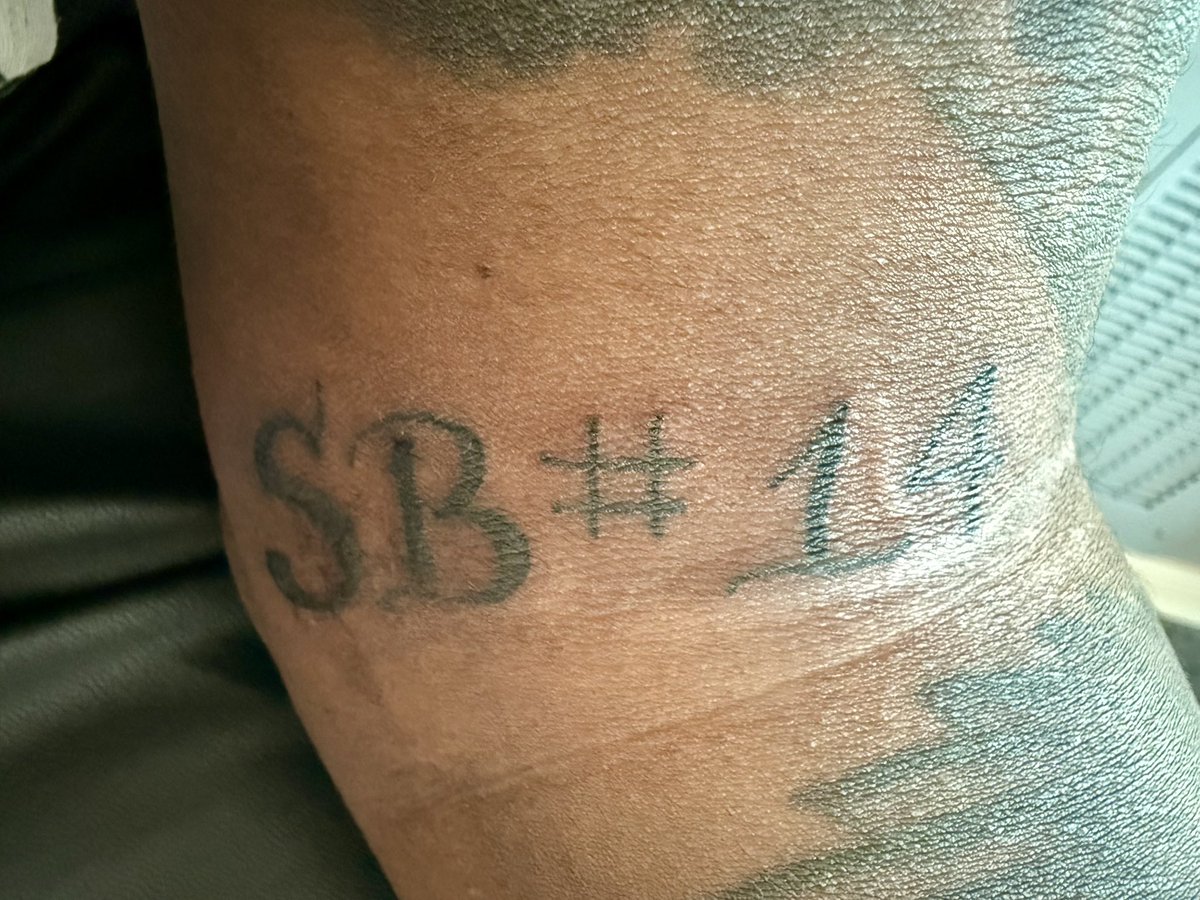 HeedyNshittt's tweet photo. This family shit is real. #SmallBacks likeeee!!! 🫶🏽✨🌳 (more coming) — I rlly created a family outside of my family and same for them! This shit is forever! WOW 🫡✨♥️ https://t.co/C5r0pgAQby