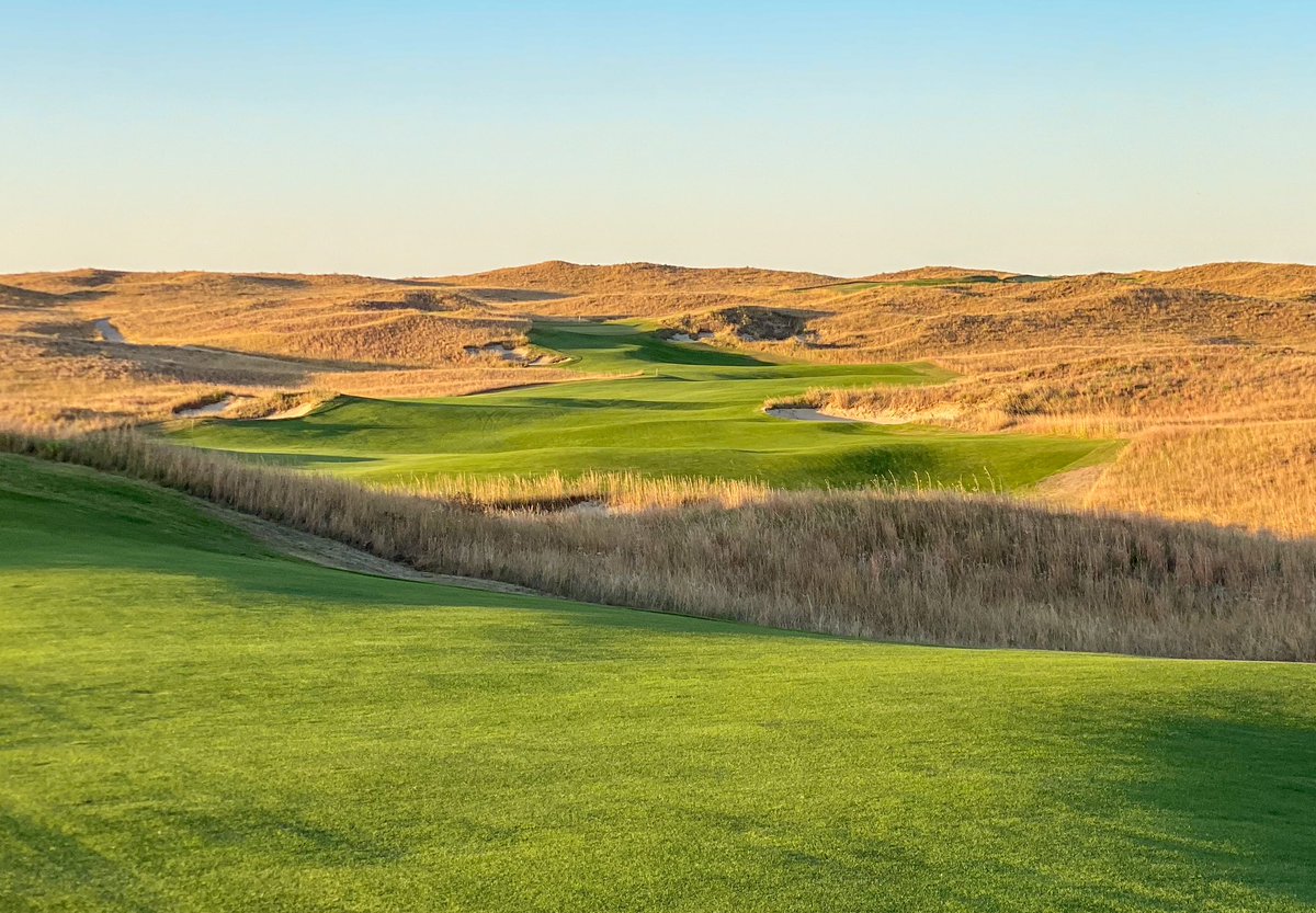RileyJohnsGolf's tweet image. 72 holes of golf at Sand Hills and could have easily kept going. Couldn’t have asked for better weather, conditions, or company - world class experience all around. Hats off to Mr. Youngscap and @KyleHegland3 for keeping it real and all the unforgettable stories.
