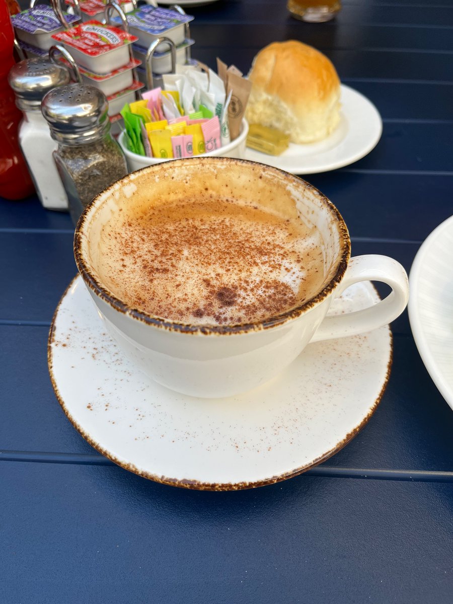 praisethepicks's tweet photo. #PSLSZN
Oct 3 - Pumpkin Spice Latte from Little America
😬 this one was a big letdown. I was hoping for something much better with the pomp & circumstance. Hardly any flavor outside of the espresso, which also underwhelmed.
*Barely*⭐️ ⭐️ / ⭐️ ⭐️ ⭐️ ⭐️ https://t.co/9NkZadXLQ1