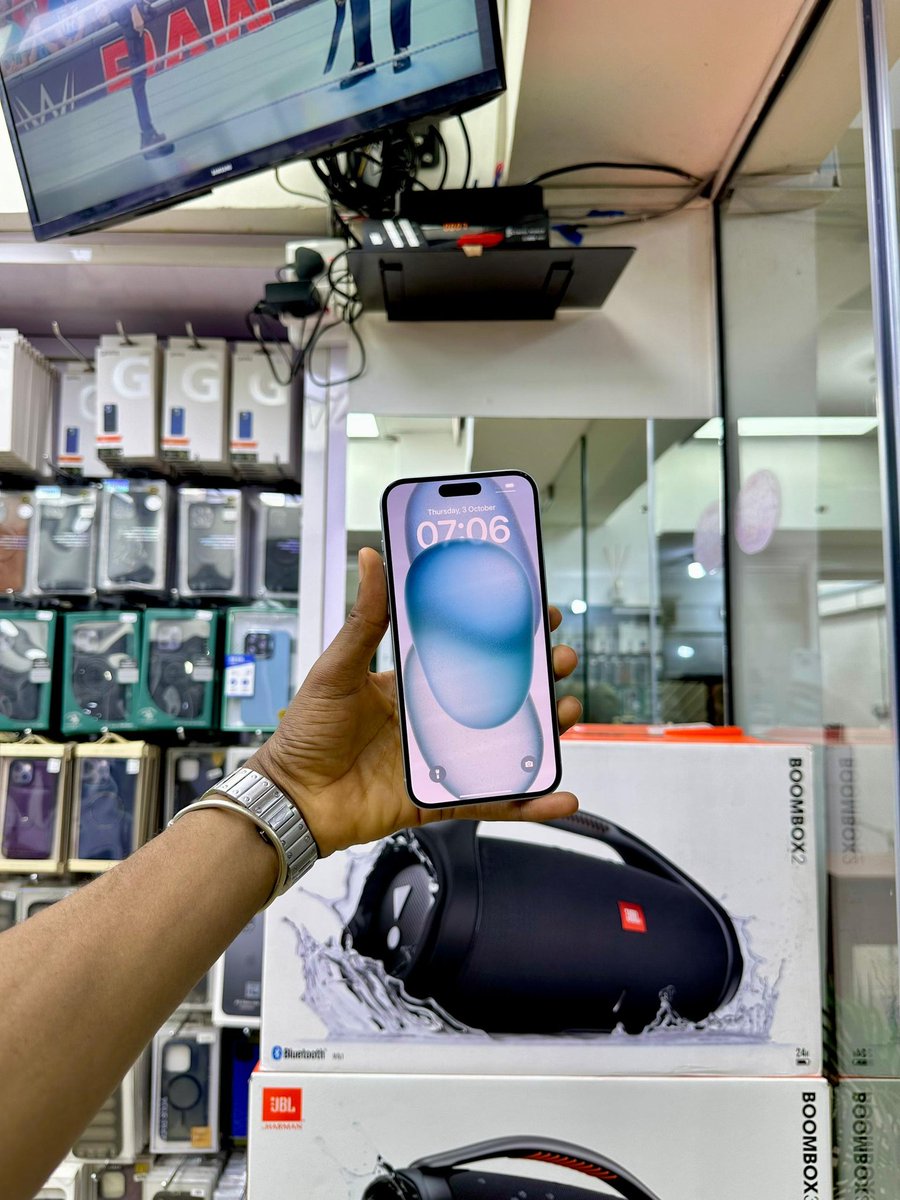 Dann_bugabugaa's tweet image. Deal‼️Deal ‼️ Deal ‼️
 Open box IPhone 15 plus🤩
Color: blue (dual sim )
Storage: 256gb
Battery Health: 🔋97%✔️
Price: $697 only