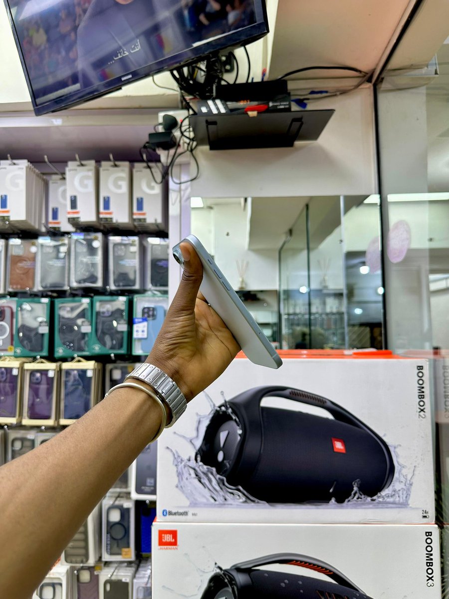 Dann_bugabugaa's tweet image. Deal‼️Deal ‼️ Deal ‼️
 Open box IPhone 15 plus🤩
Color: blue (dual sim )
Storage: 256gb
Battery Health: 🔋97%✔️
Price: $697 only