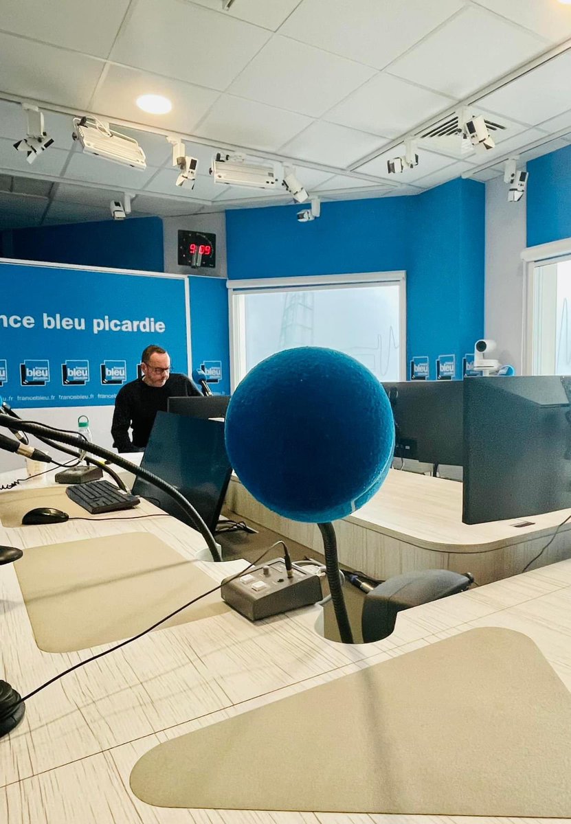 ADIL de la Somme (@adildelasomme) on Twitter photo Le 26 septembre dernier, l’ <a href="/ADILdelaSomme/">ADIL de la Somme</a> participait à l’émission « Bienvenue chez vous » sur @fbleupicardie. Mathilde Chaumin, Sarah Bosio et Aurélien Dovergne répondaient aux questions de Brian Mayer et Joseph Laurin, en compagnie d’Arnaud Breton, Agent Immobilier. Le 26 septembre dernier, l’ <a href="/ADILdelaSomme/">ADIL de la Somme</a> participait à l’émission « Bienvenue chez vous » sur @fbleupicardie. Mathilde Chaumin, Sarah Bosio et Aurélien Dovergne répondaient aux questions de Brian Mayer et Joseph Laurin, en compagnie d’Arnaud Breton, Agent Immobilier.