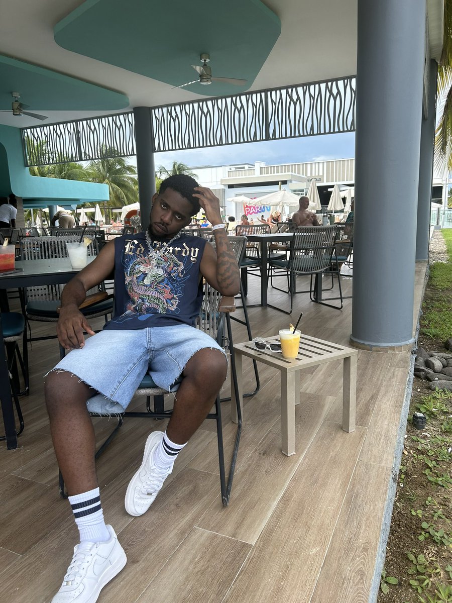 I give y’all heat, I know it gets cold without me 🔥