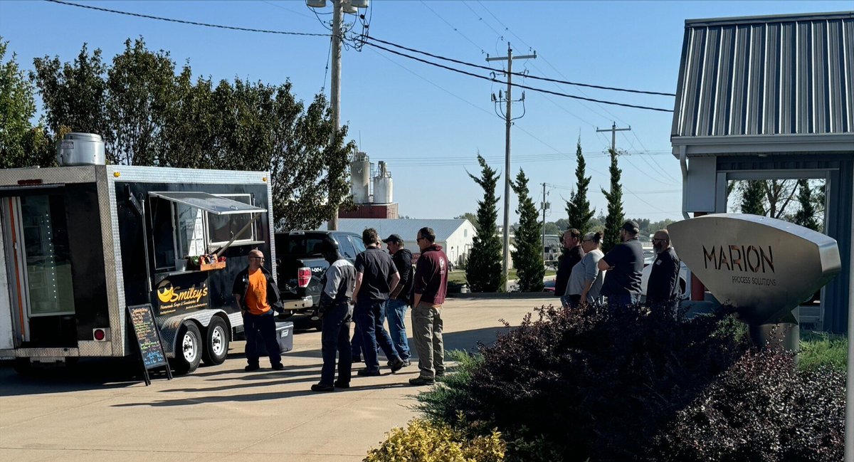 MarionProcess's tweet image. The Marion crew enjoyed a wonderful lunch from Smiley&apos;s Soup and Sandwhiches this week! The sun was shining, food was delicious &amp;amp; it was fun to spend time catching up with colleagues. Everyone agreed - we have to invite Smiley&apos;s food truck back soon!

 #MarionProcessSolutions