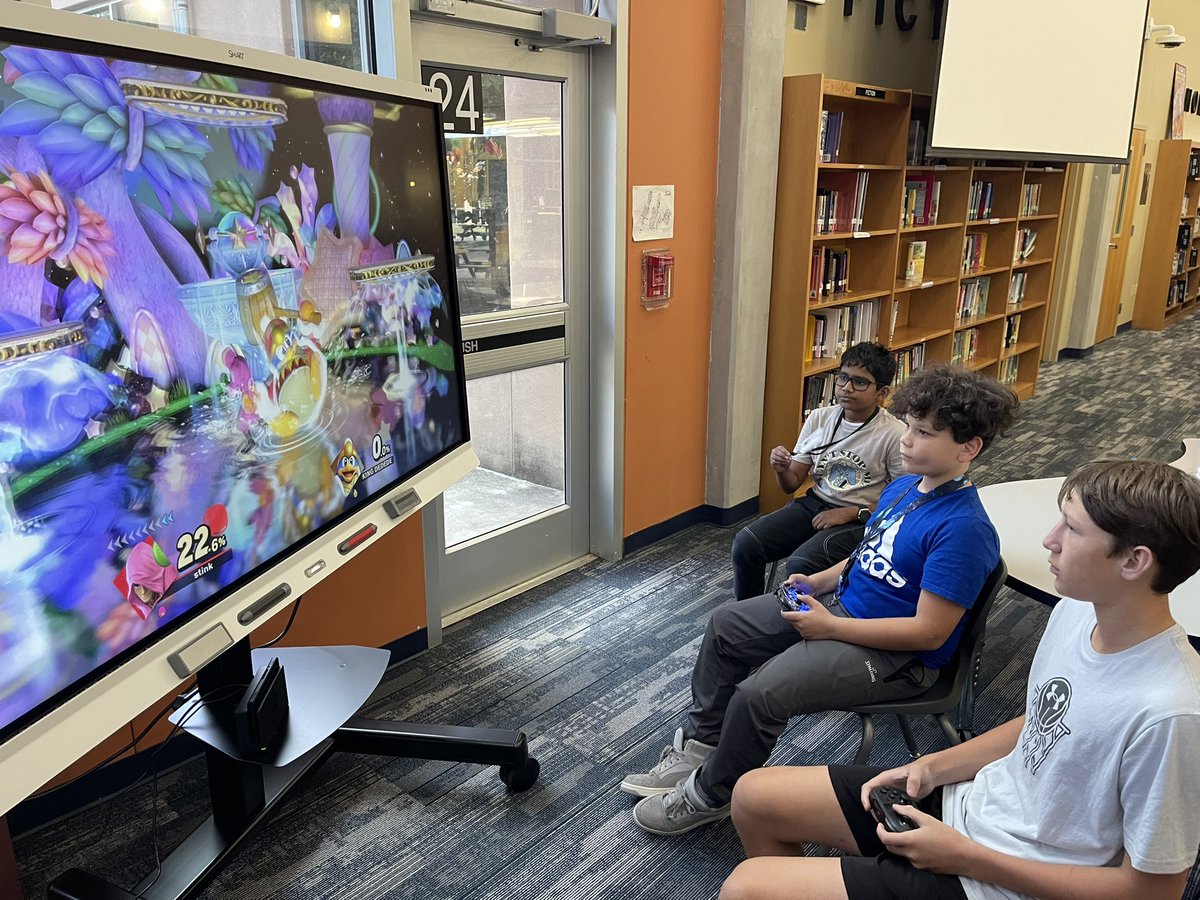 BMSS_LIB's tweet image. Esports practice has started at BMSS.  We’ve got a great team this year! @BoerneMSSouth @BoerneISD