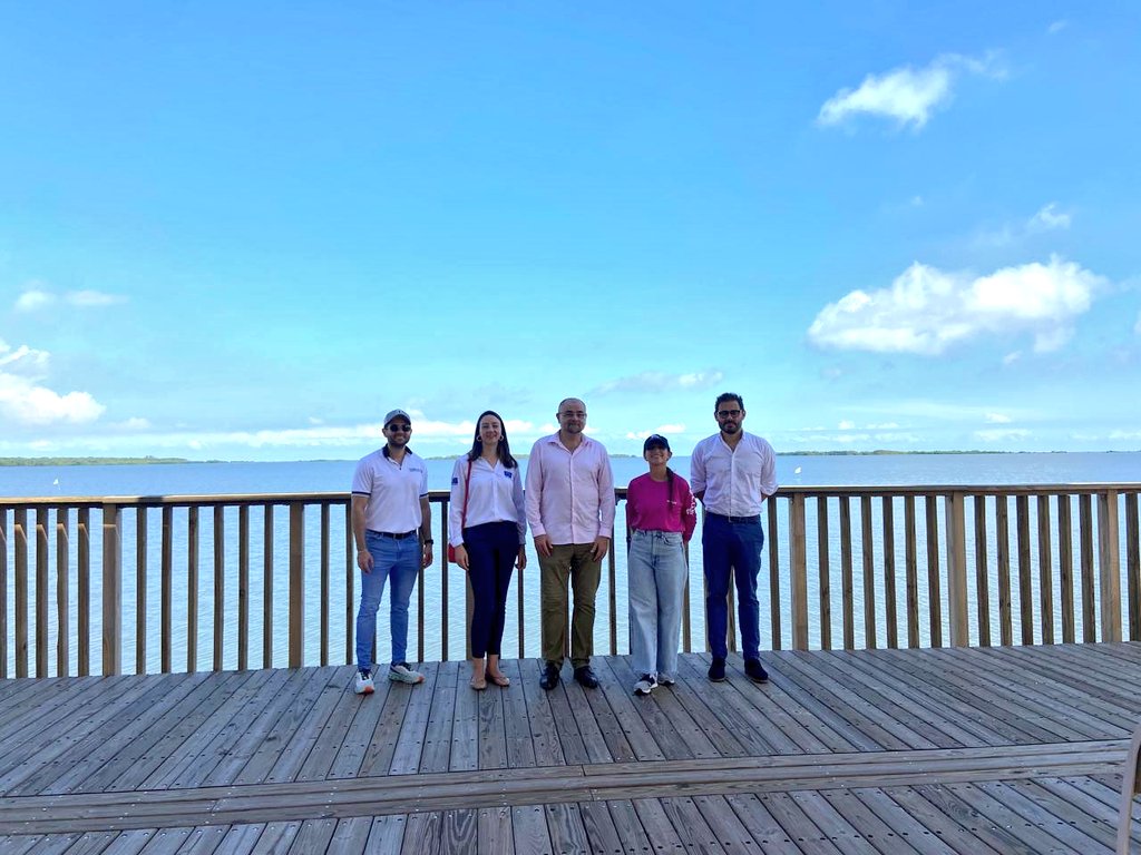GBertrand_UE's tweet photo. ¡Qué alegría regresar a la Ciénaga de Mallorquín y ver que el ecoparque se ha vuelto realidad! Ese ecosistema precioso, que mucha gente en #Barranquilla no tenía presente, se está recuperando y convirtiendo en un lugar de educación ambiental y turismo sostenible.
🇪🇺🌳💦🇨🇴 https://t.co/6ZiF05OPc4