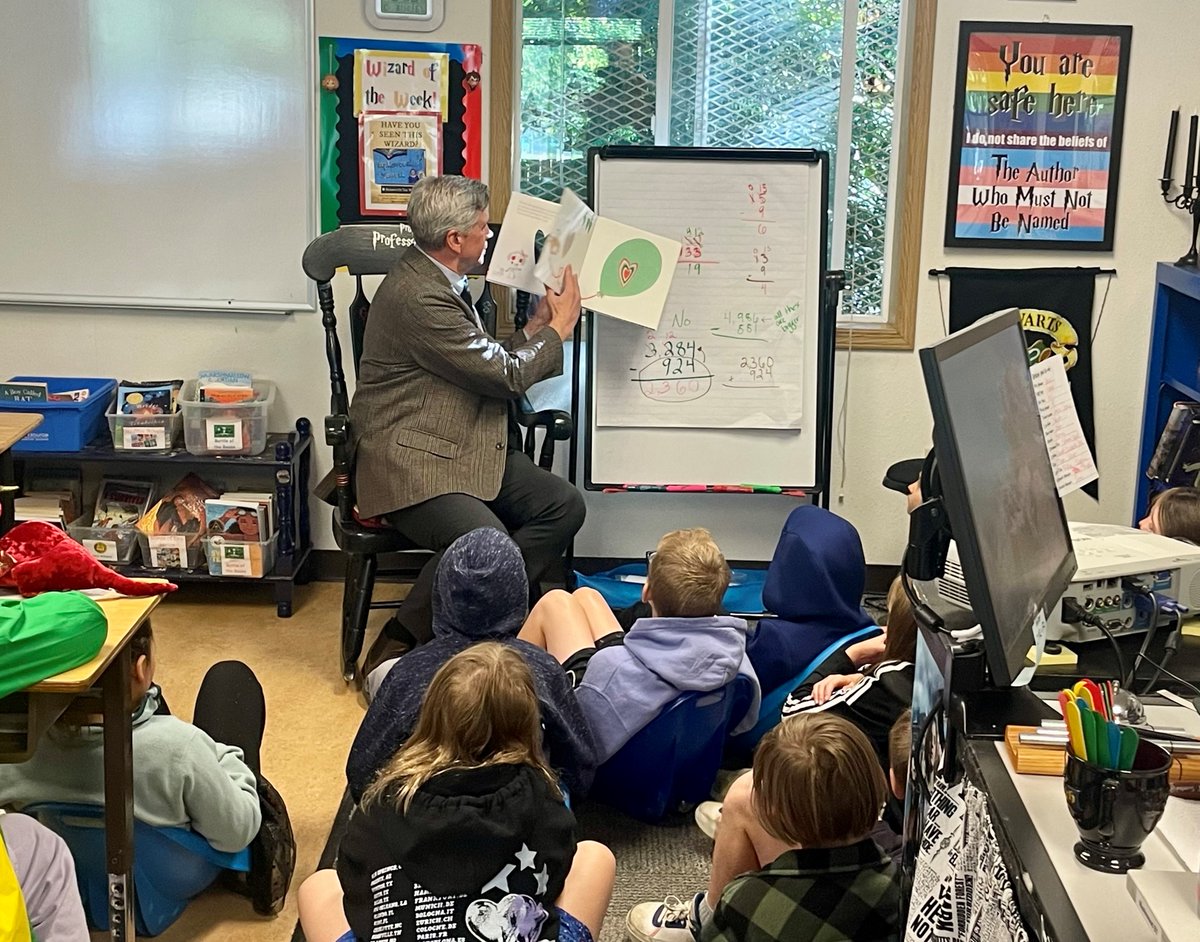 Commissioner Rene Gonzalez (@commissionerrg) on Twitter photo I want to thank <a href="/PPS/">Paulding Paranormal</a> Maplewood Elementary for inviting me to spend time with their 4th graders in their "Let's Celebrate Reading" day today. Nothing inspires confidence (and elevates your energy level) quite like spending a morning with our next generation of Portlanders!
It I want to thank <a href="/PPS/">Paulding Paranormal</a> Maplewood Elementary for inviting me to spend time with their 4th graders in their "Let's Celebrate Reading" day today. Nothing inspires confidence (and elevates your energy level) quite like spending a morning with our next generation of Portlanders!
It