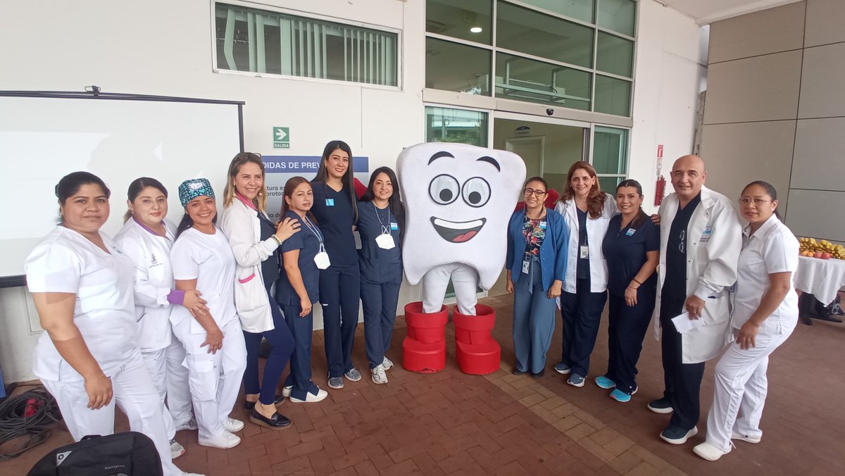 IESSGuayas's tweet photo. #Guayas | Cuidar la salud bucal 🦷🪥 es esencial para prevenir enfermedades. En el marco de la casa abierta Odontológica, profesionales de la salud del Hospital del Día Efrén Jurado🏥recomendaron:

✅Cepillarse los dientes 3 veces al día
✅Usar hilo dental
✅Visitar al Odontólogo https://t.co/yGfmujVCMz