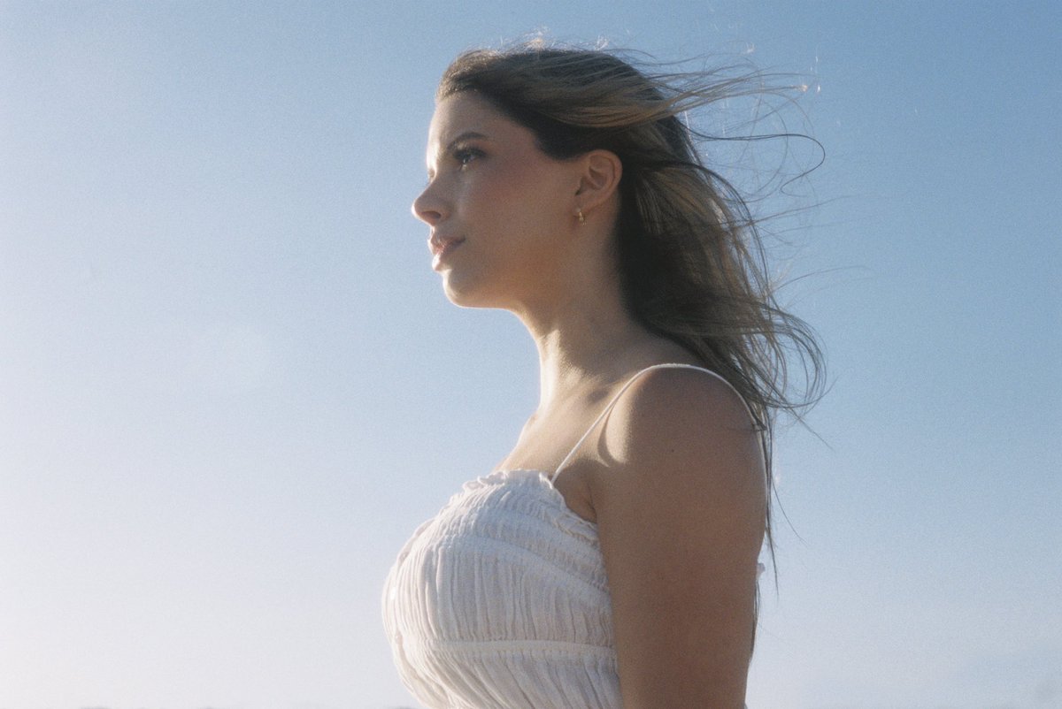 My new song “Heralds of Hope” will be out 9pm PST / 12am EST 🤍