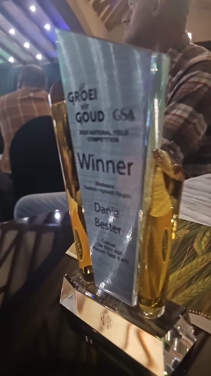 Danie Bester tweet media