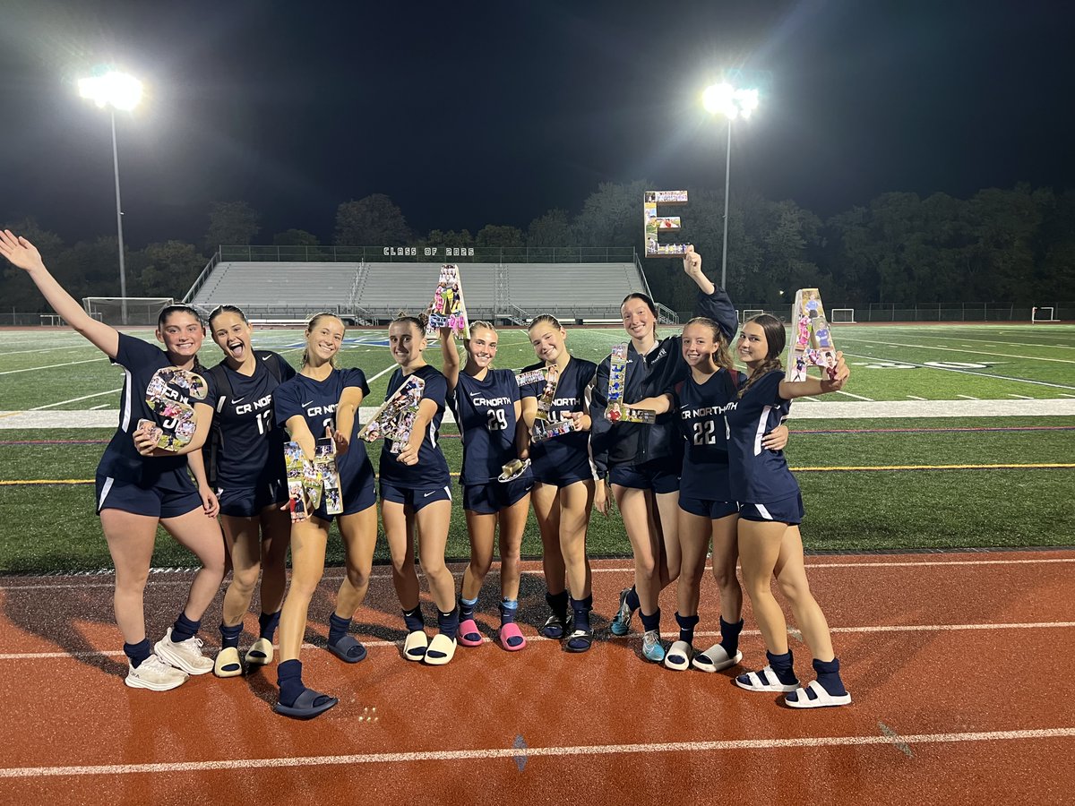 SydneyLinus2025's tweet photo. Senior night at CR North! @mattsmith_news @ImCollegeSoccer @TopDrawerSoccer @PrepSoccer @ADRobinson3 @imwomenssoccer https://t.co/yIJ8CmXzSg