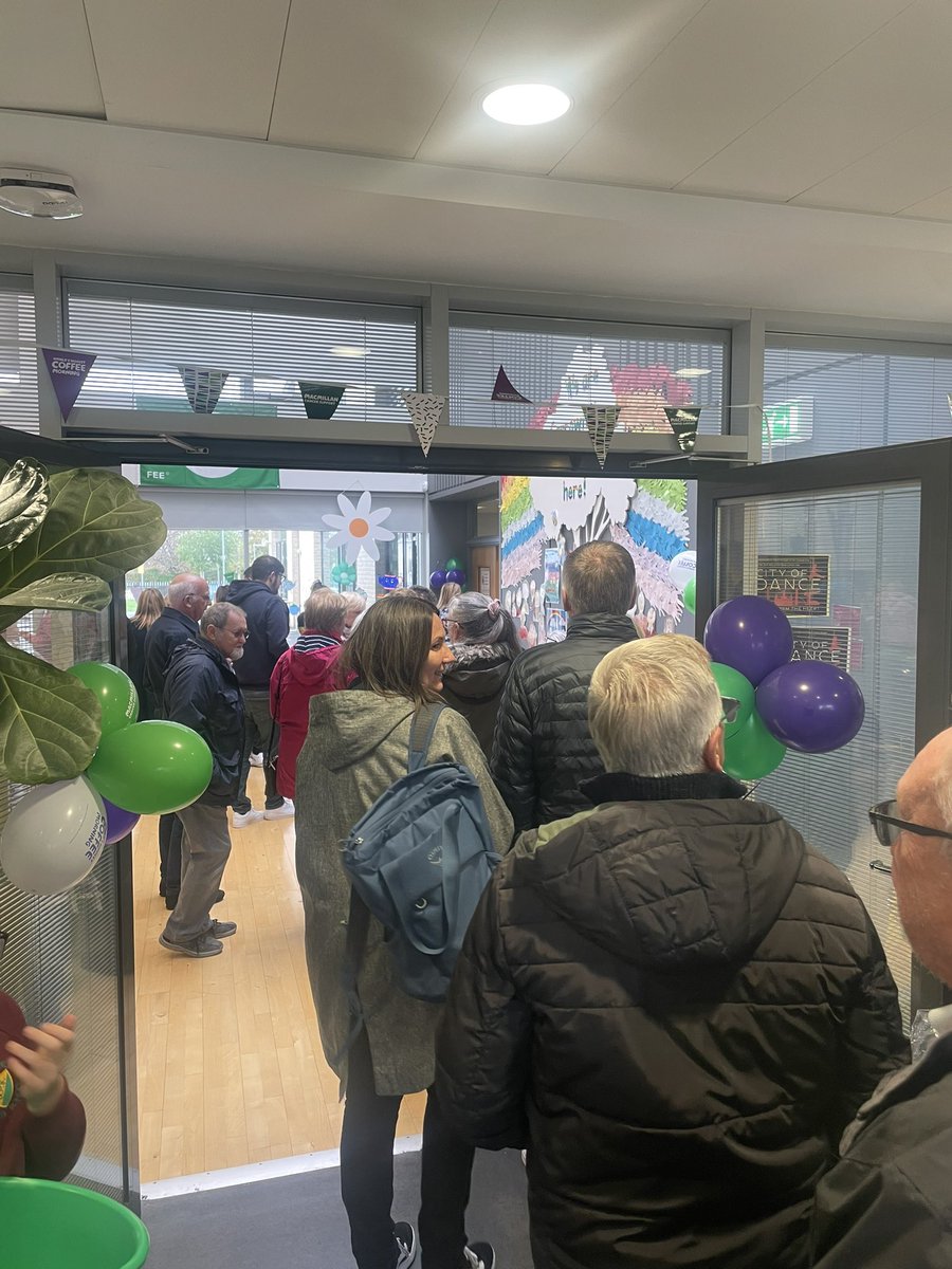 Garrowhillps's tweet photo. Thank you 💕 to everyone who came along to our @macmillancancer coffee morning today. P6b worked their socks off advertising, organising and working at our coffee morning. They did an amazing job! Lots of money raised for an amazing charity! 🍰 #charity #cakes https://t.co/g2SrzuXLwx