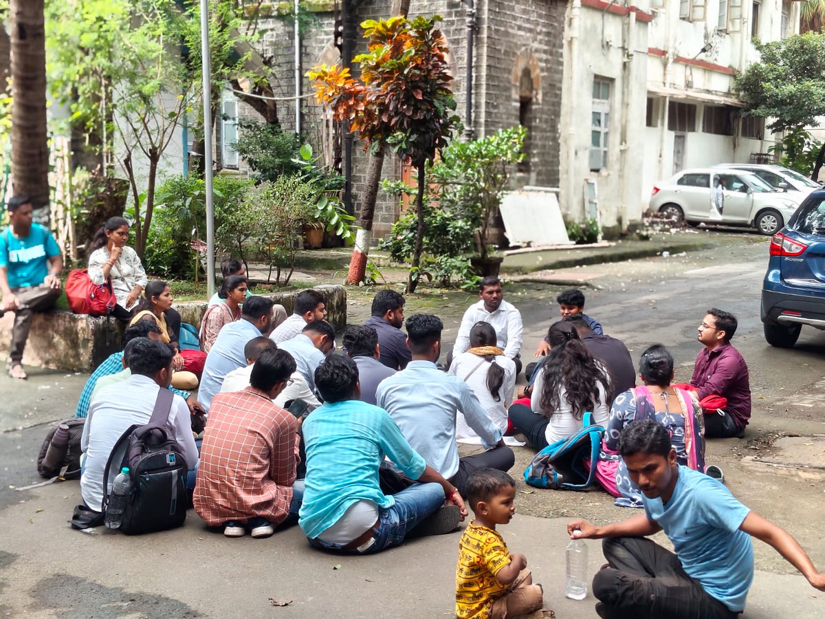 bvm1818's tweet image. आज संघटनेमार्फत 
DMER कार्यालय मुंबई येथे आंदोलन ठेवले होते 
त्याचे यश not joining order सुरू झाल्या आज 

अभिनंदन दोस्तो।
#RMBKS 
#BVM