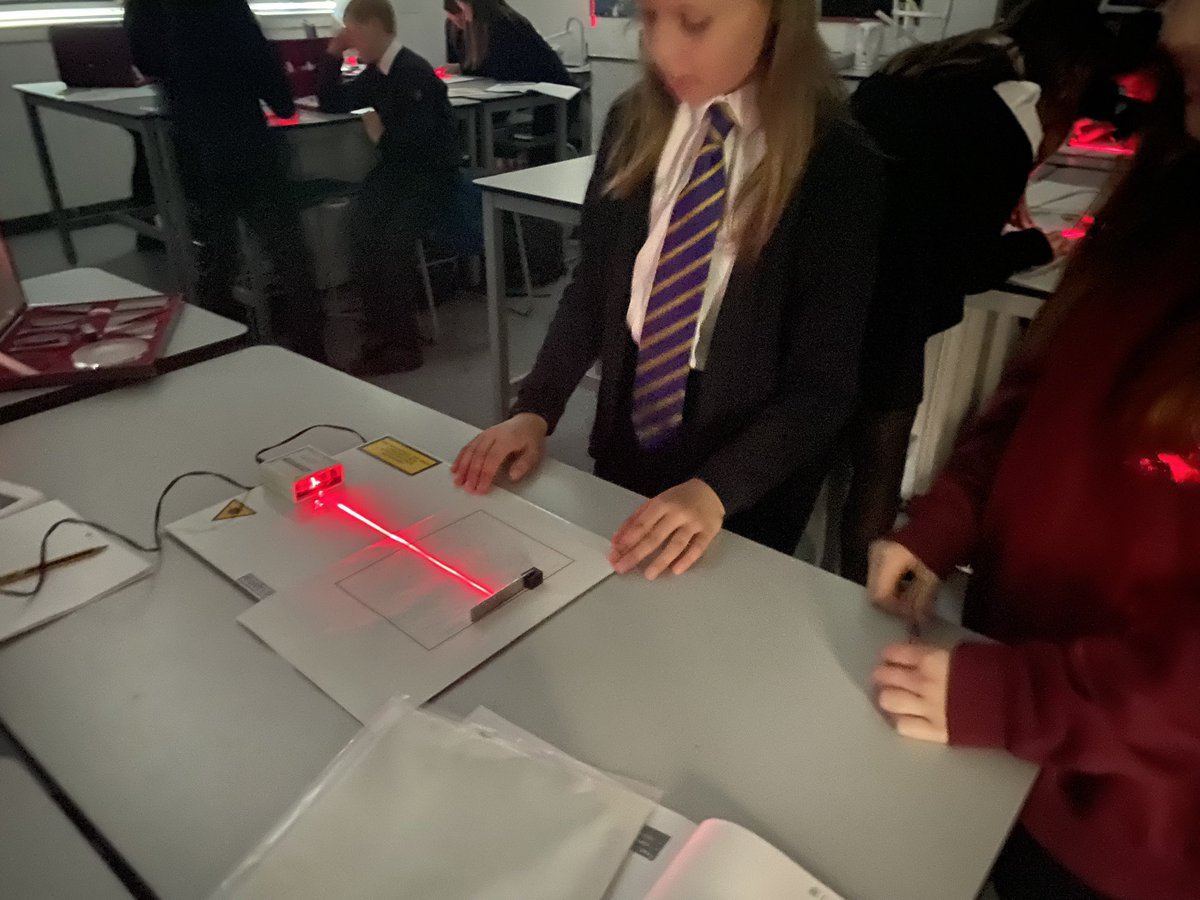 MarrPhysics's tweet photo. 1.6 investigating reflection of light using our super-cool red laser kits #lightandmagic #sciencerocks #physicsrocks @MarrColOfficial @mrbell_1 @MissGMcCallum https://t.co/Gms7gYSeDN