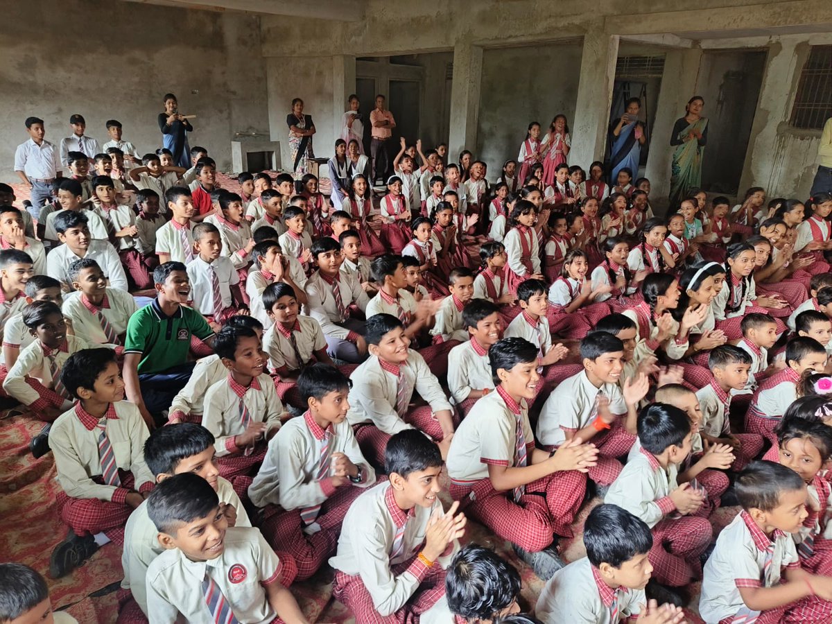 DCGhaziabad's tweet photo. Awarenness event regarding #SwachhtaHiSeva2024 in NAGAR PANCHAYAT CHOPAN DIST SONBHADRA..
#SwachhataHiSeva 
#swachbharat
#SwachhBharatMission
#SwachhSurvekshan2024
#SwachhataHiSewa2024
@ChiefSecy_UP @swachhbharat @CMOfficeUP @MoHUA_India @UNICEF @UPGovt @ANINewsUP @SBM_UP @aajtak https://t.co/mN6oessr9J