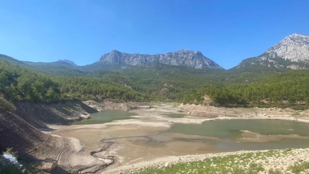 Doyran Deresi'nde özel bir şirket tarafından yapılması planlanan HES projesinin büyük bir doğa katliamı yaratacağı, su krizini büyüteceği ve bölgede yaşayan halkımızın yaşam koşullarını ağırlaştıracağı ortadadır.

HES projesi derhal geri çekilmelidir! 
#Antalya
