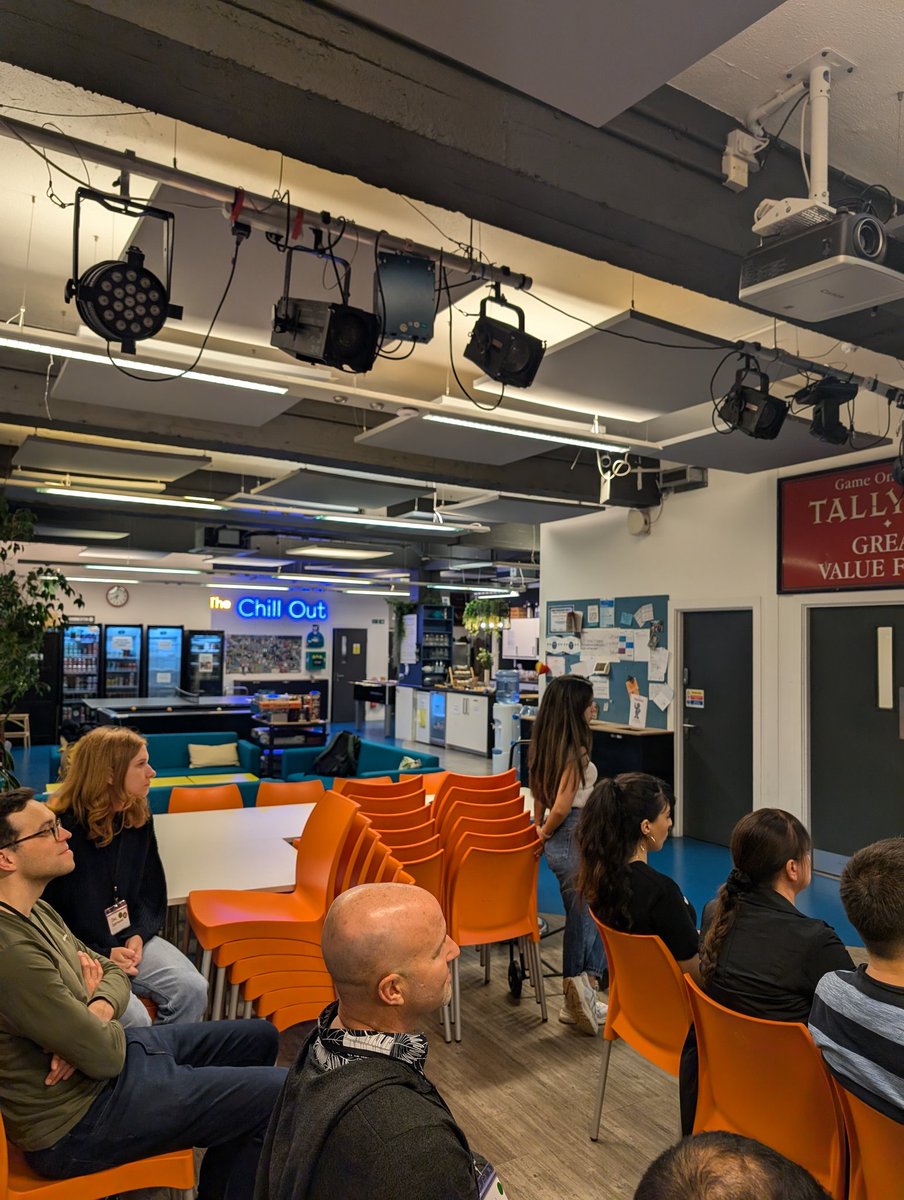 The wonderful Joon Park is currently telling us what being a musical conductor teaches him about being a good engineering leader at the <a href="/TheLeadDev/">LeadDev</a> Meetup here at <a href="/SoftwireUK/">Softwire Technology</a>. And the snacks are out and the conversation's already been flowing! I love this community #LeadDevMeetup