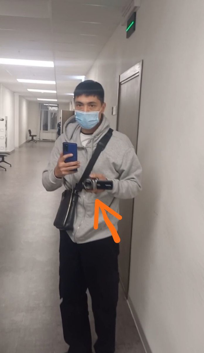 Ardak_Bekten's tweet photo. 5/8
#Abilov Saidmaly was placed with him under the fictitious name of Sergei #Sadykov, who tried to provoke Aidar #Syzdykov by offering him drugs. 

During the trial, an unknown masked man (probably a police/#NSC officer) filmed observers who came to the trial without permission, https://t.co/2WQ3S6hZeP
