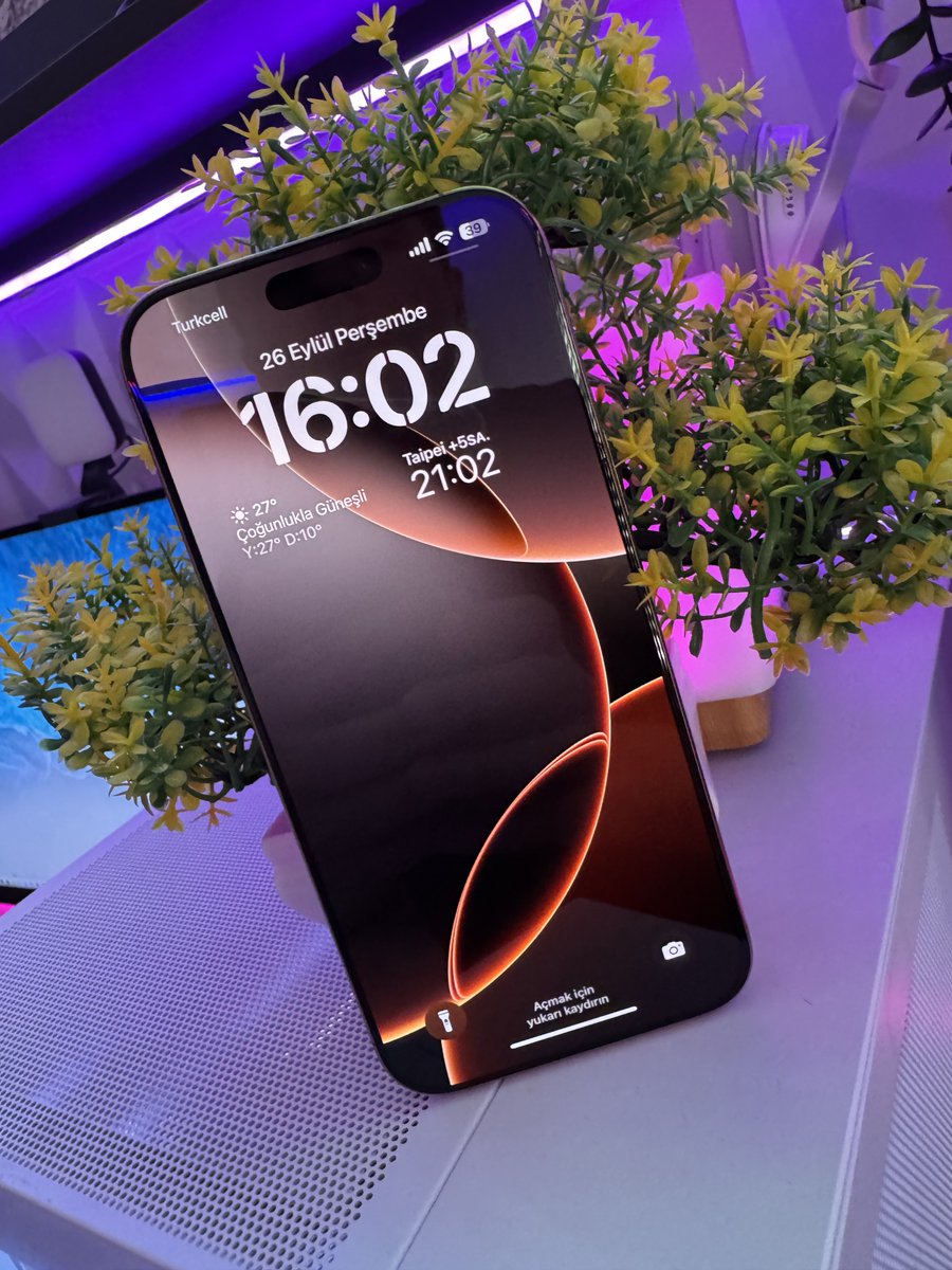 Deepbluen's tweet photo. iPhone 16 Pro Max Desert Titanium 

#Apple #iPhone #iPhone16 #iPhone16Pro #iPhone16ProMax https://t.co/vIbFJKztBi