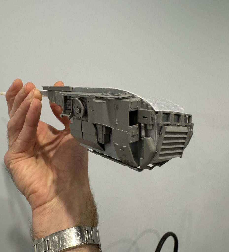 BrotherBlanco's tweet image. Early days for this one but I think I found the form I wanted. #scratchbuild #kitbash