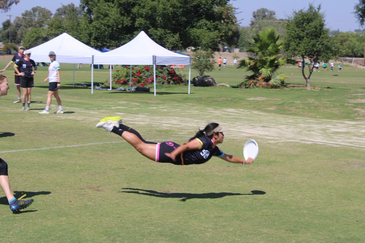 classyultimate's tweet image. Fly Like Mo
Lift Like Gabe
T-pose like Joel

Look Like Classy! The store is still open!