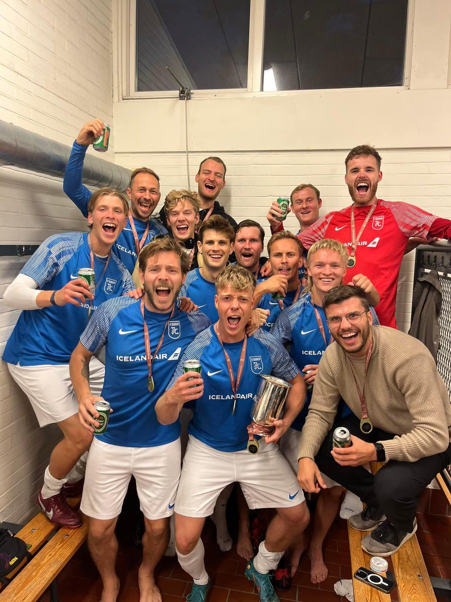 FC Ísland Bikarmeistarar Kaupmannahafnar 2024

Besta Íslenska liðið þetta tímabilið????