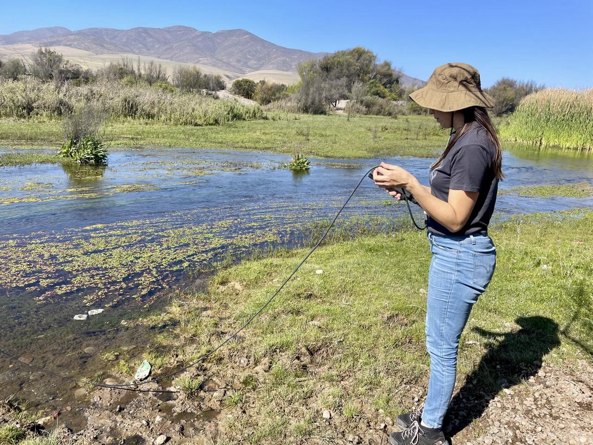 RioHuasco's tweet photo. 💧CALIDAD DE AGUAS 💧
Continuamos con nuestro Programa de Monitoreo de la Calidad de Aguas. Este mes realizamos el monitoreo correspondiente a septiembre en diversos puntos de la cuenca del río Huasco y en el Embalse Santa Juana. 🌿🔍 https://t.co/NoAlPsd03F