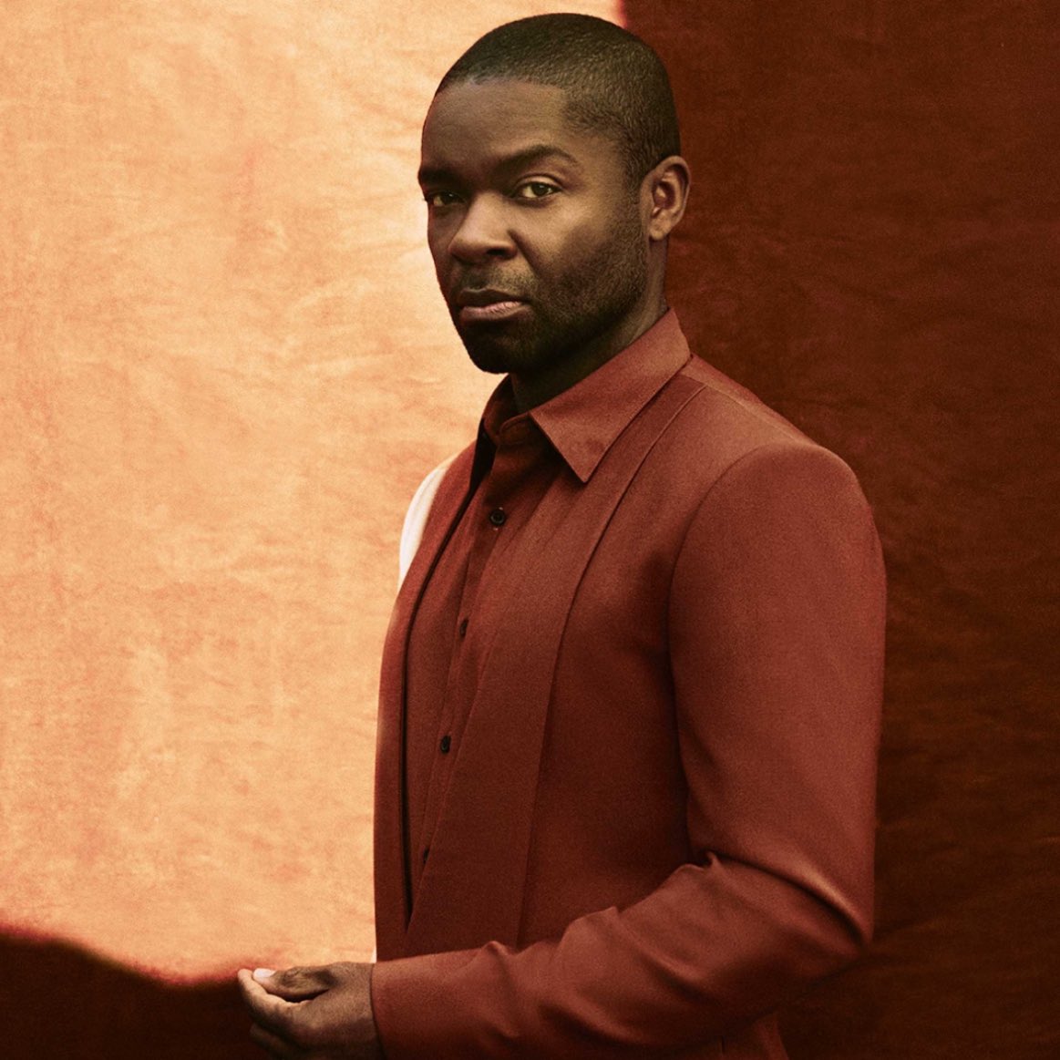 FilmUpdates's tweet photo. A TV series adaptation of Chinua Achebe’s ‘THINGS FALL APART’ is in development at A24 with Idris Elba attached to star.

David Oyelowo is set to executive produce the project alongside Idris Elba. 

(Source: https://t.co/9jiD69hEQJ) https://t.co/hDgxStshr6