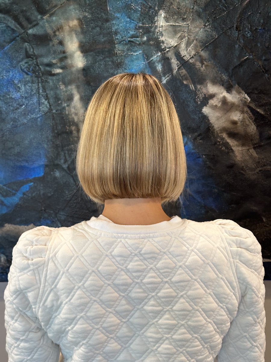 EvaScrivo's tweet image. Clean bobs and fall balayage In Pound Ridge ✨

#evascrivo #poundridge #bobhaircut #balayage #shorthairstyles

evascrivo.com