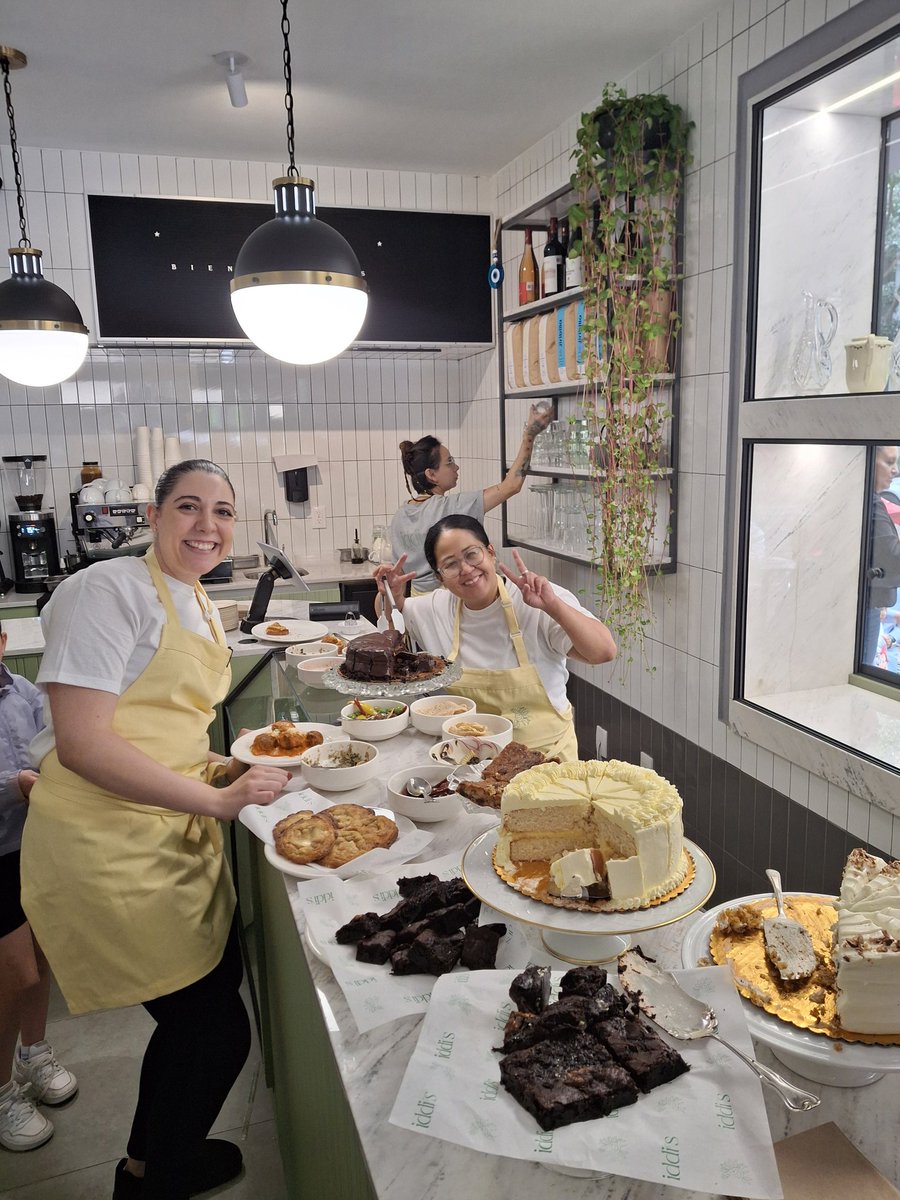 CaraMiabakery's tweet photo. Después de los sustos  de los micro sismos les recomendamos unos lugares en la CDMX para ir por un pancito y una cafe:

IDDIS bakery es un café con postres y pan dulce así como venta de pastel y sus deliciosos lates de lavanda 
UBICADO EN campeche 410  col. Condes esq. Amatlan https://t.co/P3EvpfCta4