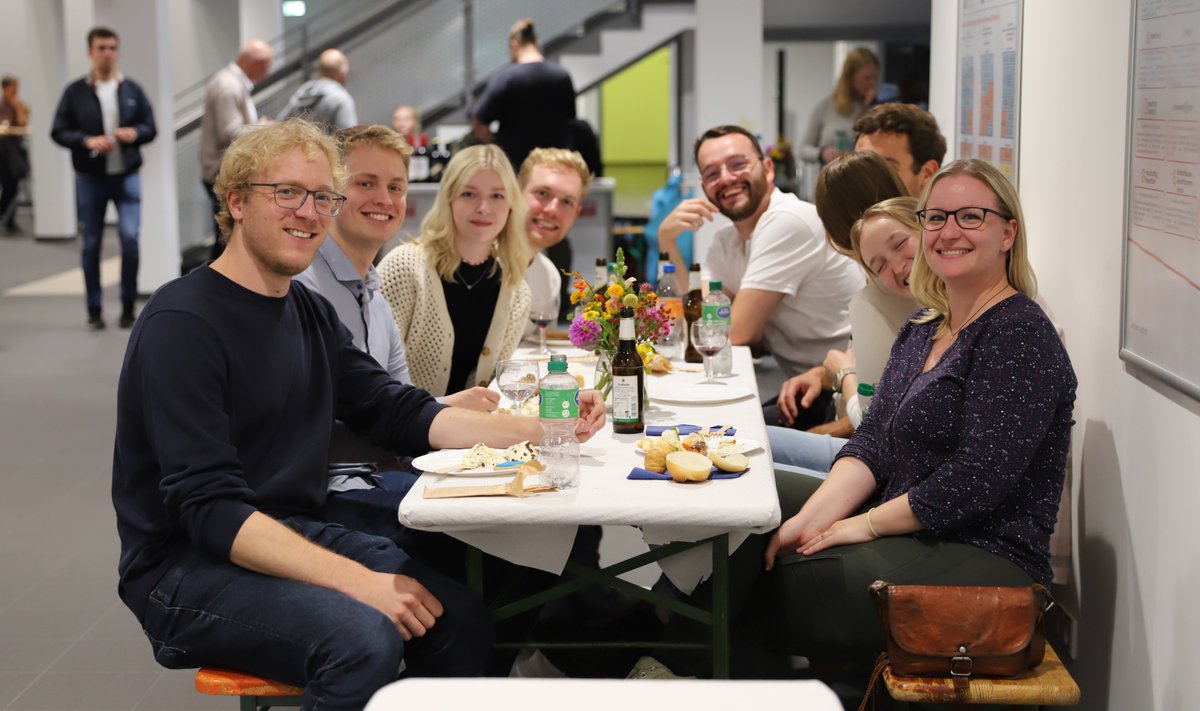 FZ Jülich ENERGIE UND KLIMA / Energy & Climate (@fzj_iek) on Twitter photo We are happy to meet with our colleagues today outside of the laboratories and offices 😊 At our barbecue party, we have time to chat and enjoy homemade food 🍻🎉🌭🥗
#IMD_4 <a href="/fz_juelich/">Forschungszentrum Jülich | @fzj@social.fz-juelich</a> #MEETBatteryResearchCenter #Energy #BatteryResearch We are happy to meet with our colleagues today outside of the laboratories and offices 😊 At our barbecue party, we have time to chat and enjoy homemade food 🍻🎉🌭🥗
#IMD_4 <a href="/fz_juelich/">Forschungszentrum Jülich | @fzj@social.fz-juelich</a> #MEETBatteryResearchCenter #Energy #BatteryResearch