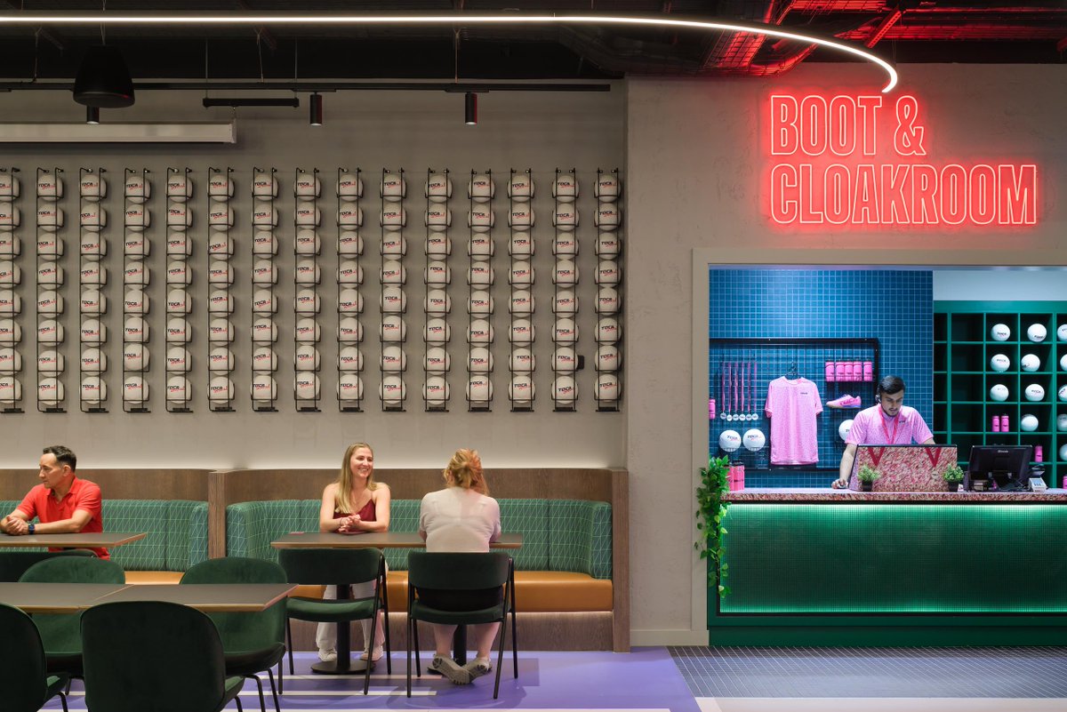 Gensler_Europe's tweet image. Our design for TOCA Social at Birmingham&apos;s Bullring transforms an iconic space into a vibrant entertainment venue.
📸: Tom Bird

#TOCASocialDesign #GenslerBirmingham #ImmersiveDesign #StadiumInspiration #AdaptiveReuse #InclusiveDesign #FutureOfEntertainment #Birmingham #Midlands