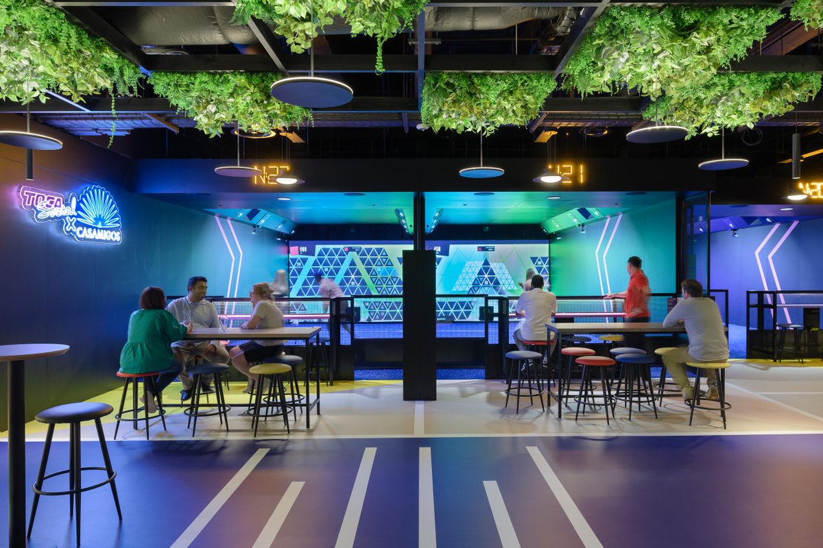 Gensler_Europe's tweet image. Our design for TOCA Social at Birmingham&apos;s Bullring transforms an iconic space into a vibrant entertainment venue.
📸: Tom Bird

#TOCASocialDesign #GenslerBirmingham #ImmersiveDesign #StadiumInspiration #AdaptiveReuse #InclusiveDesign #FutureOfEntertainment #Birmingham #Midlands