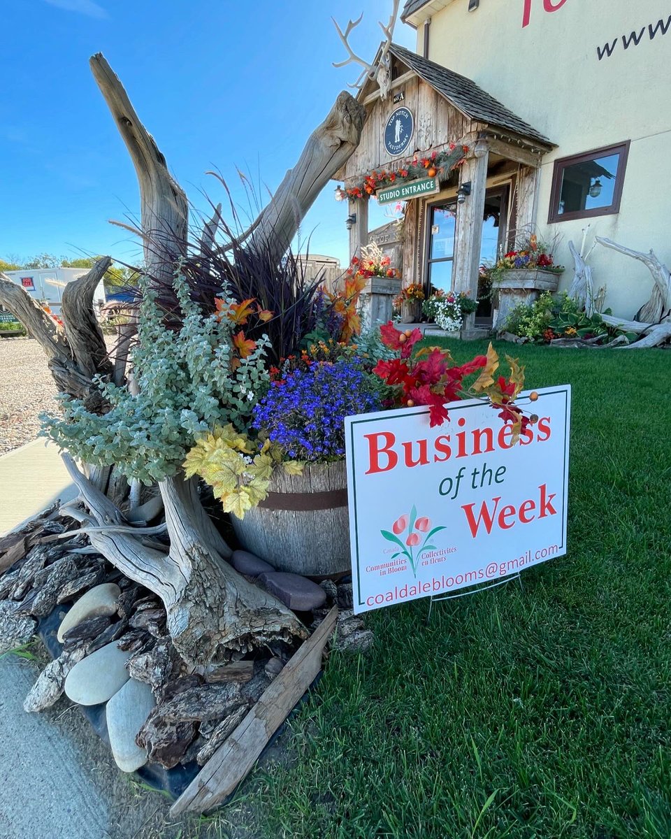 topnotchwiebe's tweet photo. The Wiebe’s at Top Notch Taxidermy are super appreciative of this recognition from the community of Coaldale. 

We take great pride in beautifying our business sector and bringing enjoyment to others! @CoaldaleAB https://t.co/X3l4lzAVYE